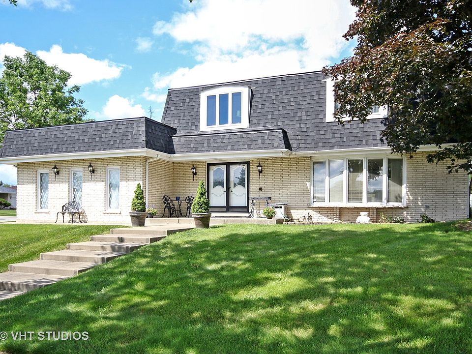 1st image of 8201 Sawyer Ct