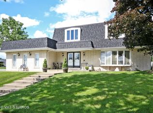 8201 Sawyer Ct, Darien, IL 60561