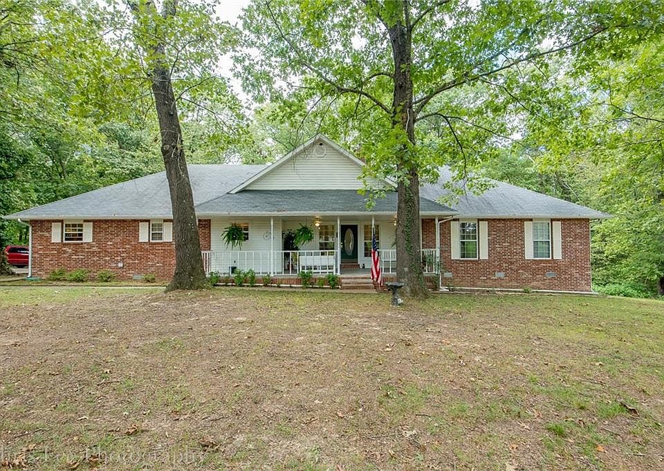 1st image of 875 Wildflower Ln