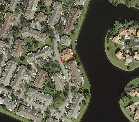 1st image of 1052 SW 42nd Ave