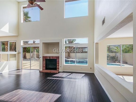 3rd image of 3624 Deer Flats St