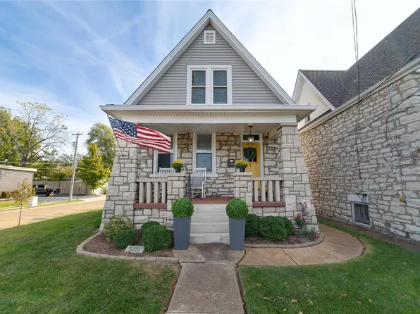 3200 S Big Bend Blvd, Saint Louis, MO 63143