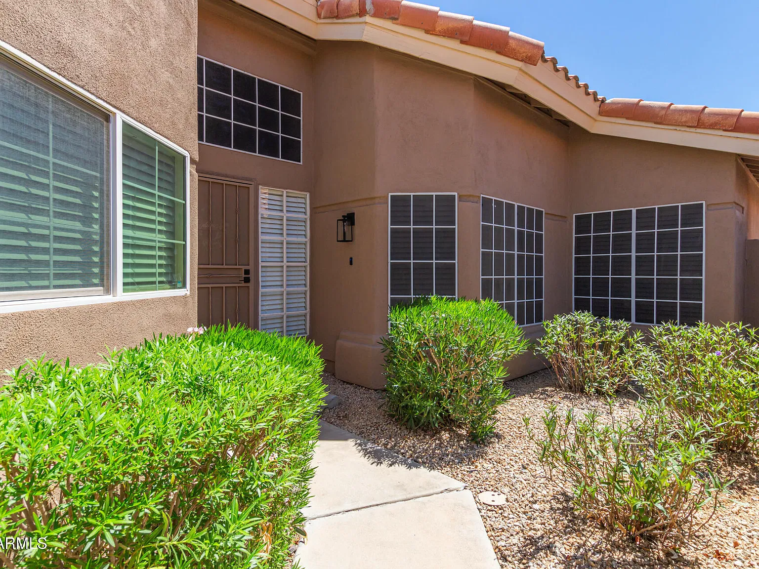 3 bed, 2.0 bath, 1626 sqft, $2,800 — Photo 3