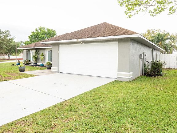 3rd image of 125 Battlegrove Dr