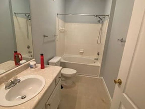 4th image of 10427 Villa View Cir