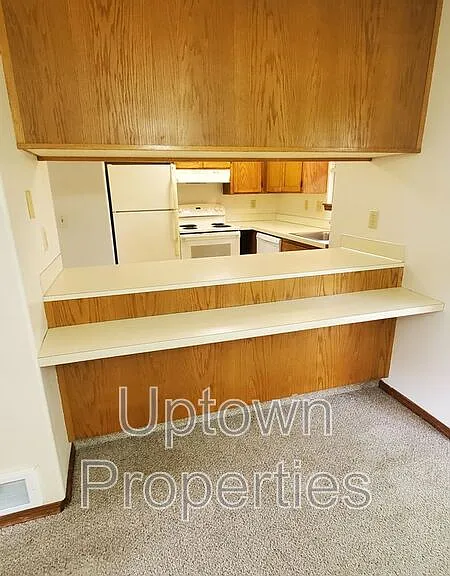 1516 SW Dewitt St #1516 — Photo 2