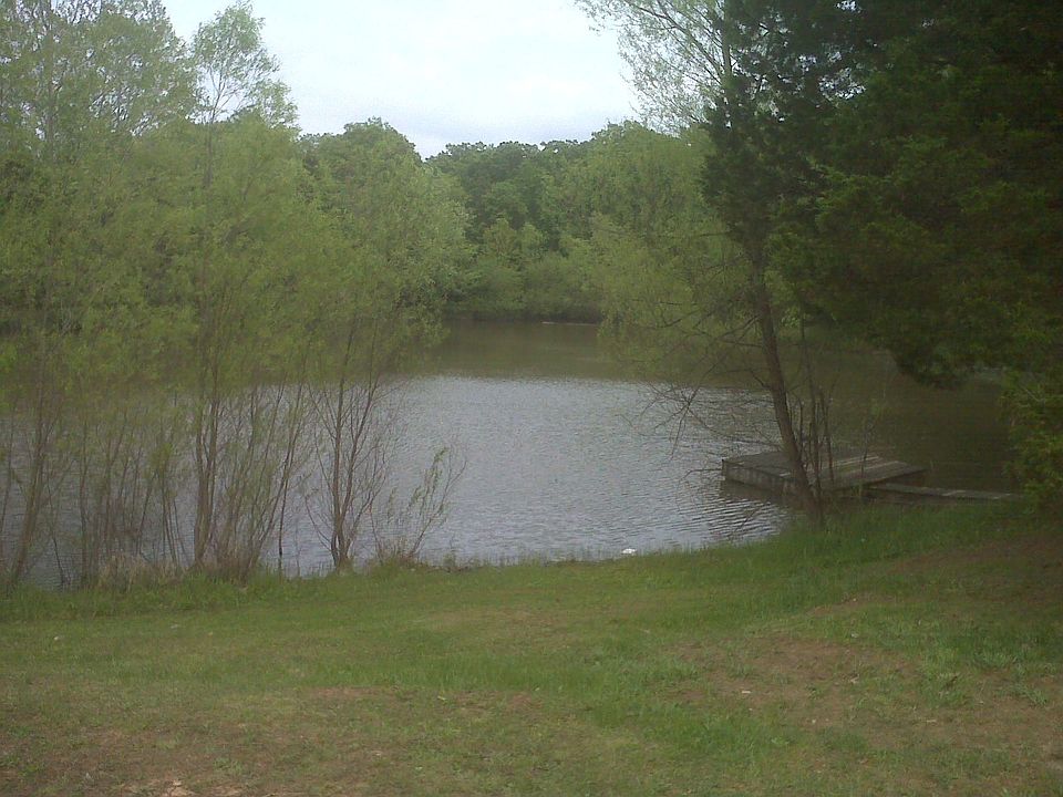 2nd image of 7040 Meadow View Dr