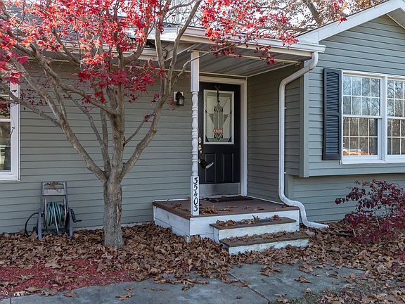2nd image of 35403 Riverview Dr