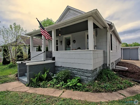 415 N School Ave, Oglesby, IL 61348