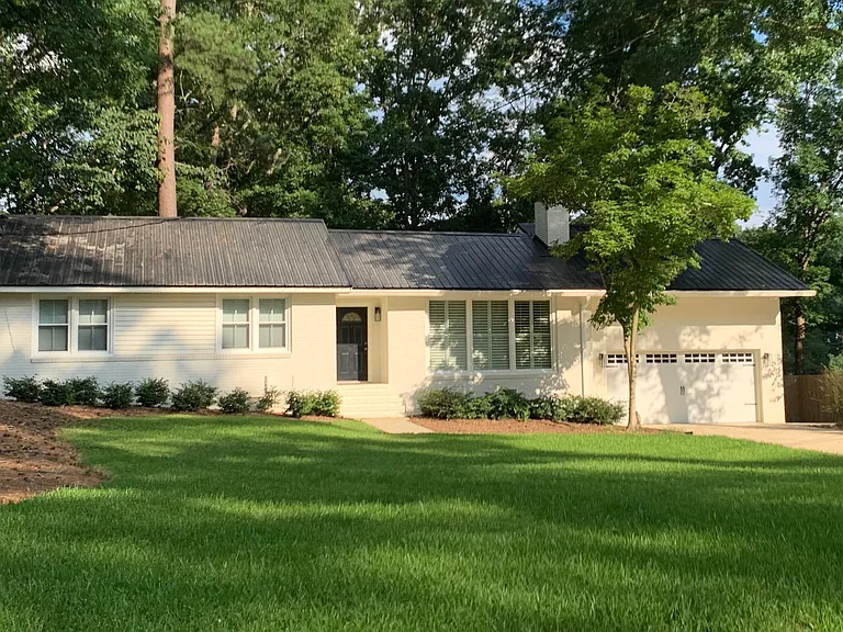 264 E Vineland Rd — Photo 1