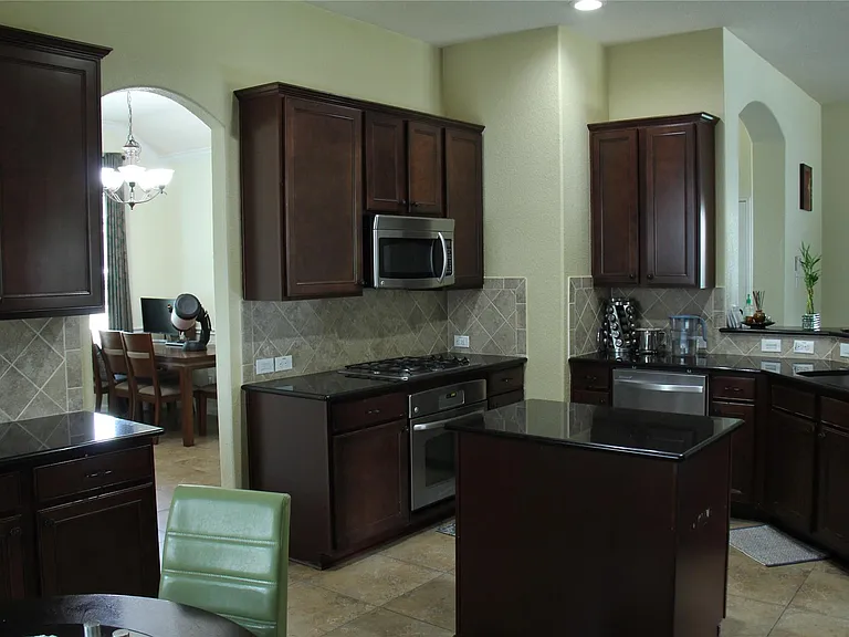 326 Trillium Dr — Photo 8
