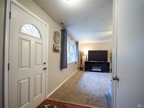 3rd image of 4509 Fernmont St