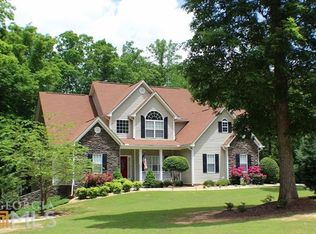 250 Kensington Dr, Sharpsburg, GA