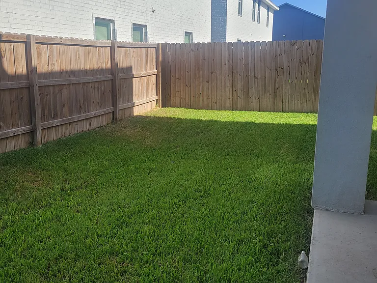 Amarville Apartments and Townhomes — Photo 65