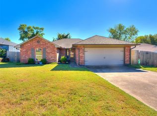 2050 Huntington Rd, Midwest City, OK 73130