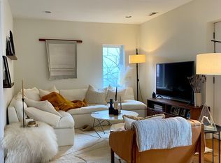 1943 W Ohio St #1RB, Chicago, IL 60622