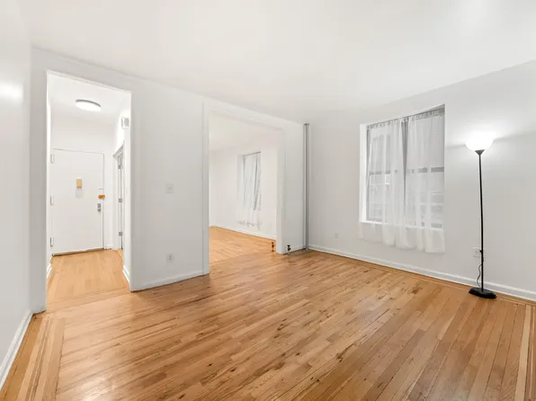 834 Riverside Drive image 1 of 12