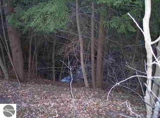 Eroadman Rd, Arcadia, MI 49613