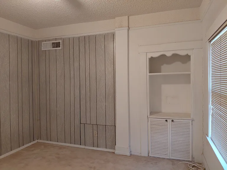 1109 N Luna St — Photo 11