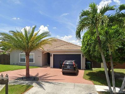 8933 NW 167th St, Miami Lakes, FL, 33018