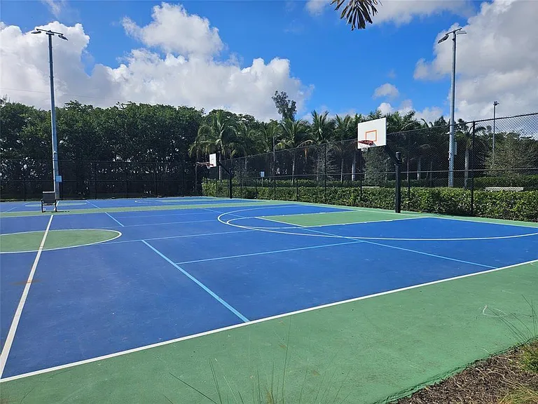 580 Egret Dr #310 — Photo 31