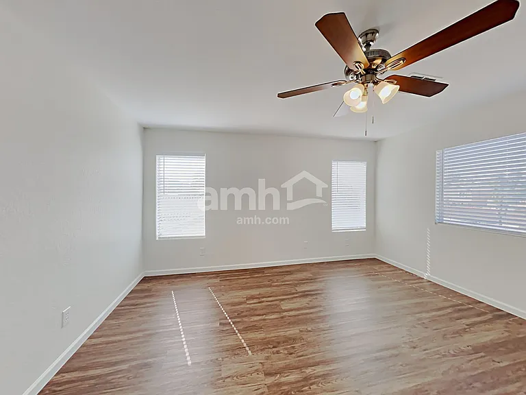 7008 S 38th Ln — Photo 8
