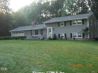 355 Pine Tree Dr, Orange, CT 06477