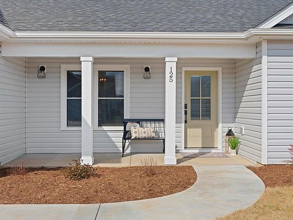 5th image of 125 Langley Dr