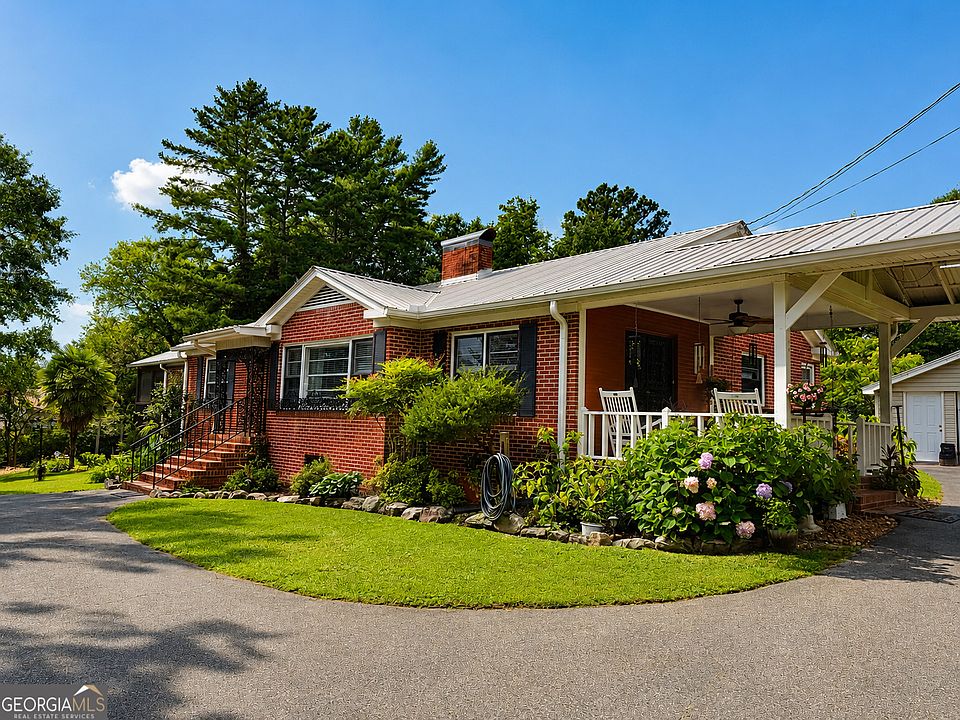1st image of 394 Roseway Cir