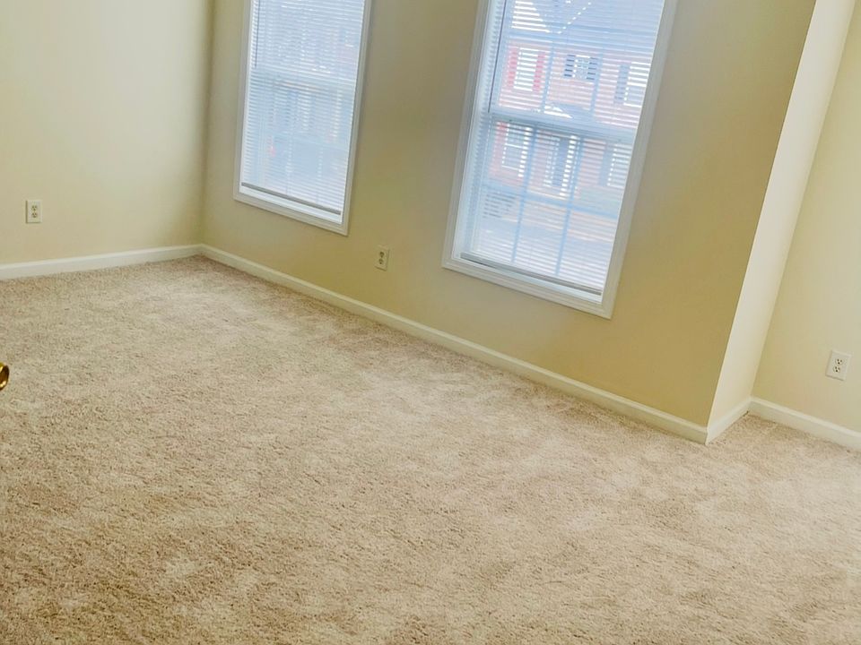 1st image of 4869 Hairston Park Sq