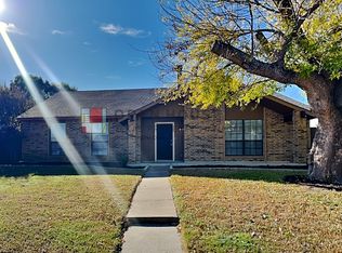 2825 Dickens Ln, Flower Mound, TX 75028