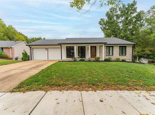 844 La Bonne Pkwy, Ballwin, MO