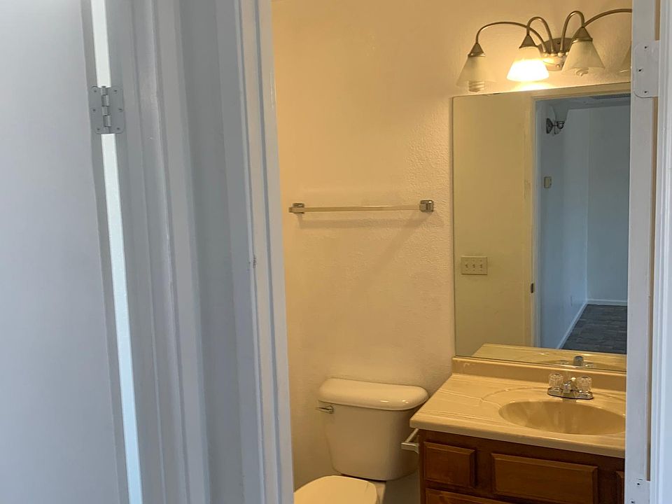 1st image of 1325 Navajo Dr APT 1