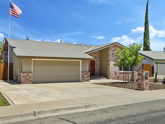 3rd image of 1342 Fair Oaks Ct