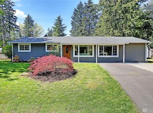 19505 32nd Ave NE, Lake Forest Park, WA 98155
