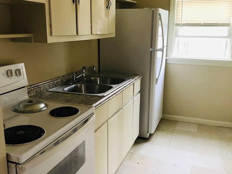 7010 Miami Ave — Photo 20