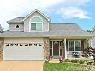 531 Winter Garden Dr, Fenton, MO