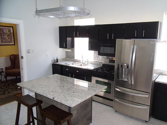 5th image of 2476 N Clybourn Ave APT 1R