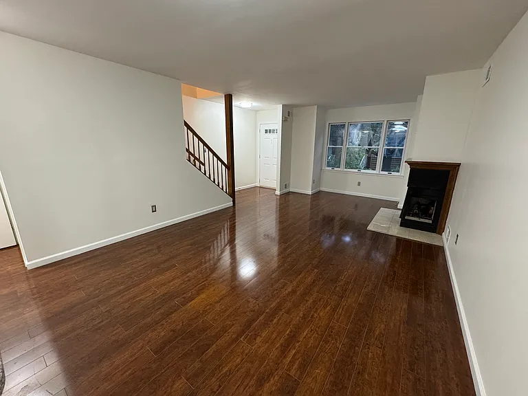 230 Washington Ave — Photo 4