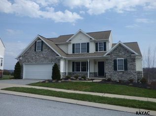 7666 Seneca Ridge Dr, York, PA 17403