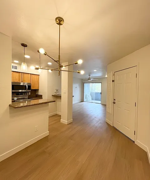 4410 N Longview Ave #220 — Photo 7
