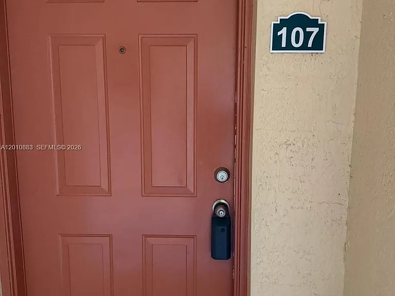 2433 Centergate Dr #107 — Photo 16