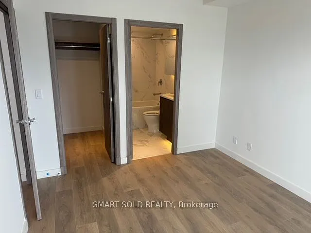 27 McMahon Dr #2701 — Photo 8