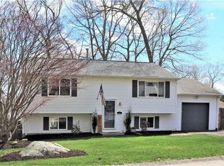 7 Jennifer Ln, Coventry, RI 02816