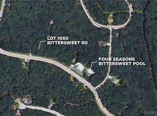 1050 Bittersweet Rd, Lake Ozark, MO 65049