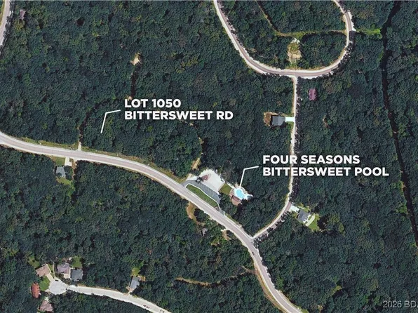 1050 Bittersweet Rd, Lake Ozark, MO 65049