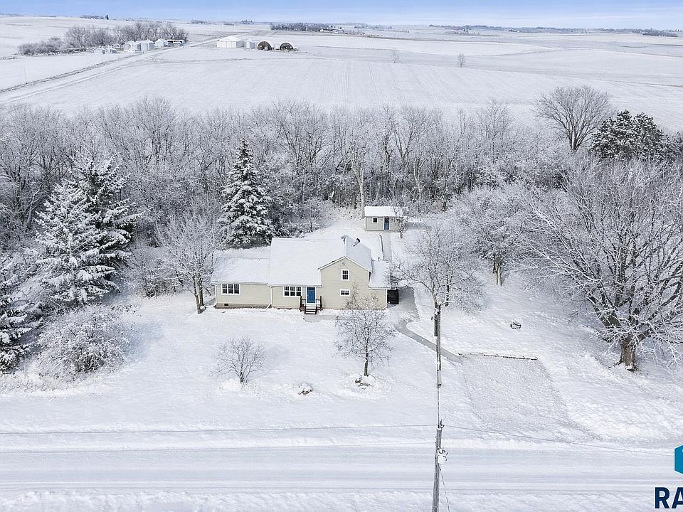 1st image of 47608 300th St