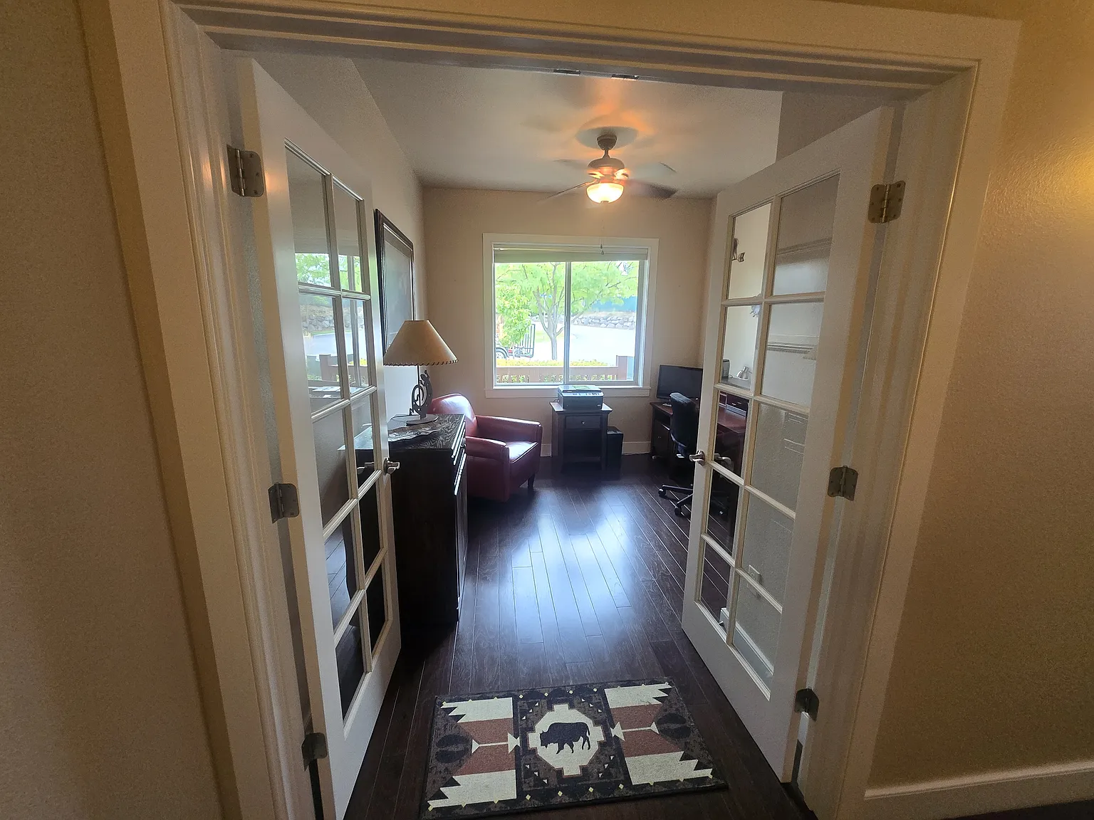 3 bed, 1395 sqft, $2,500 — Photo 3