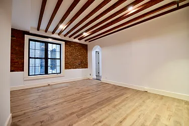 Rented by Nolita Group