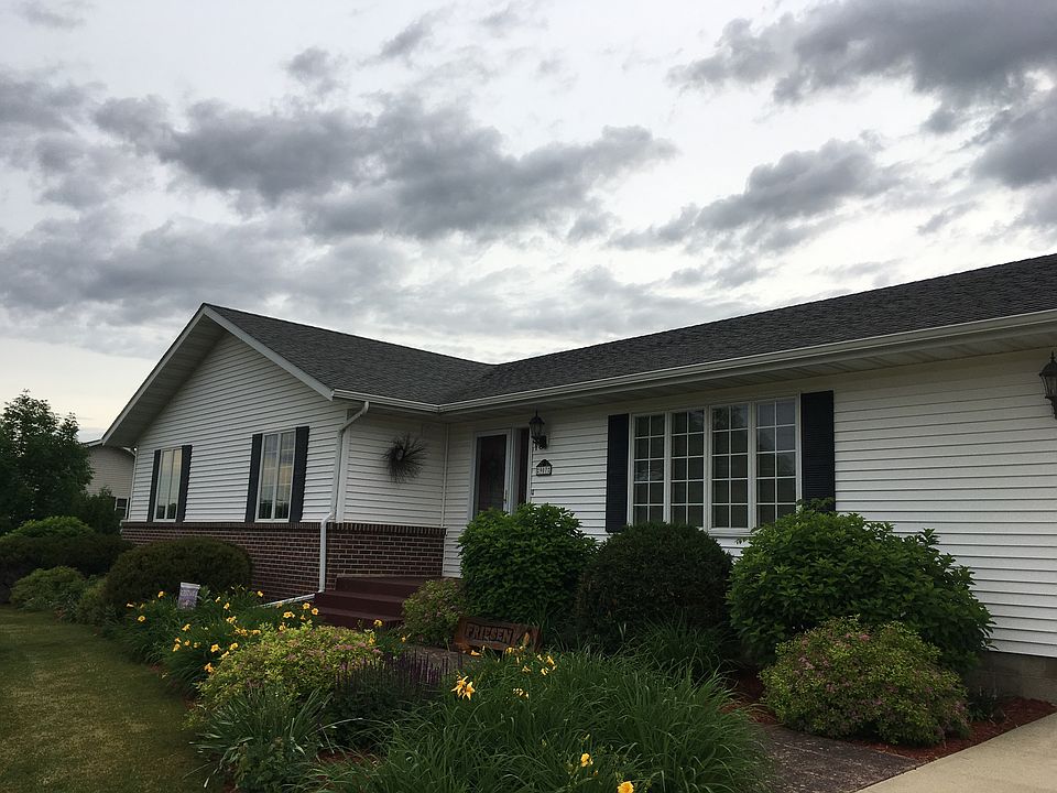 907 9th St E, Cresco, IA 52136 Zillow